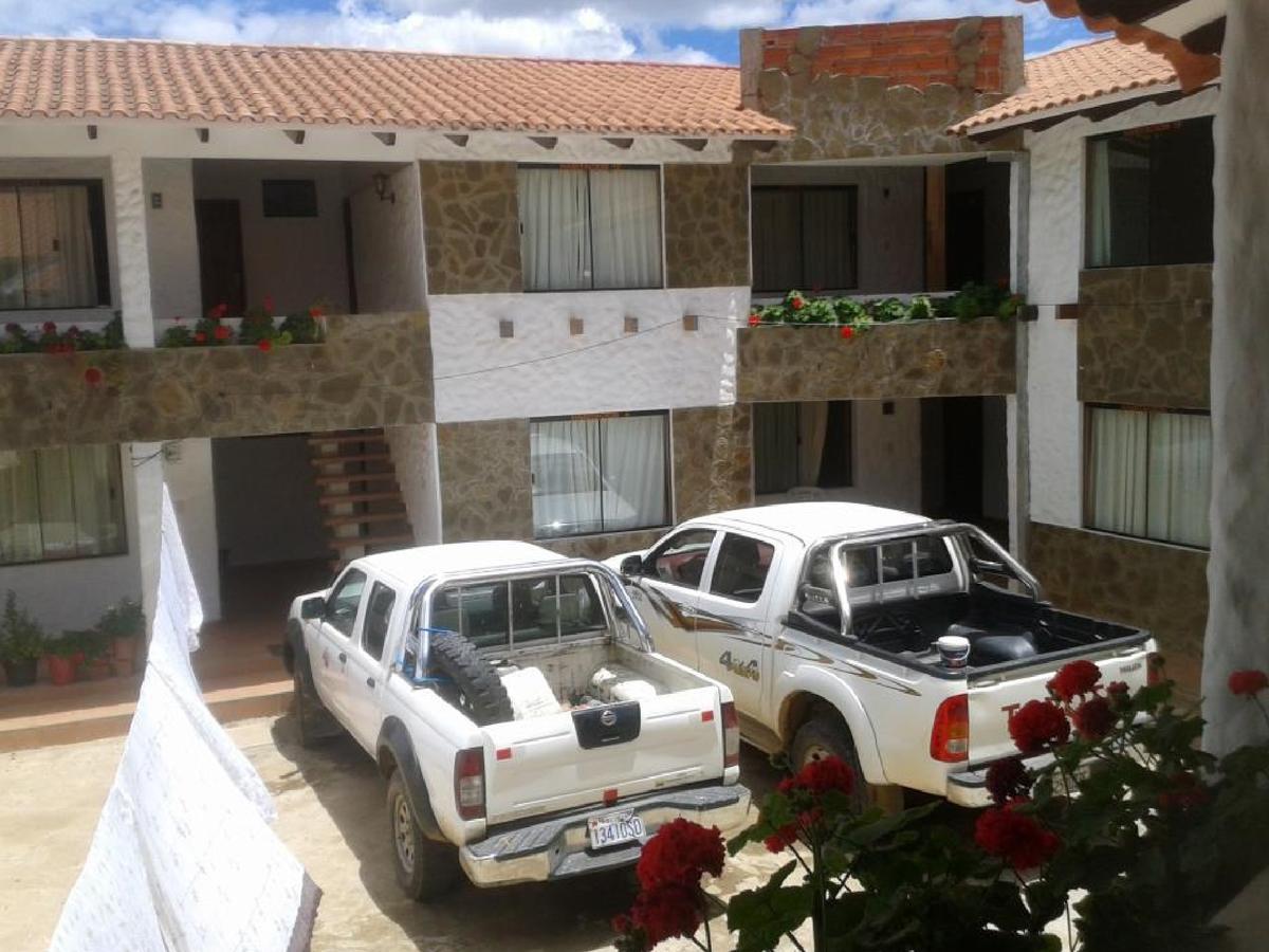 Plaza Pueblo Hotel Vallegrande Buitenkant foto