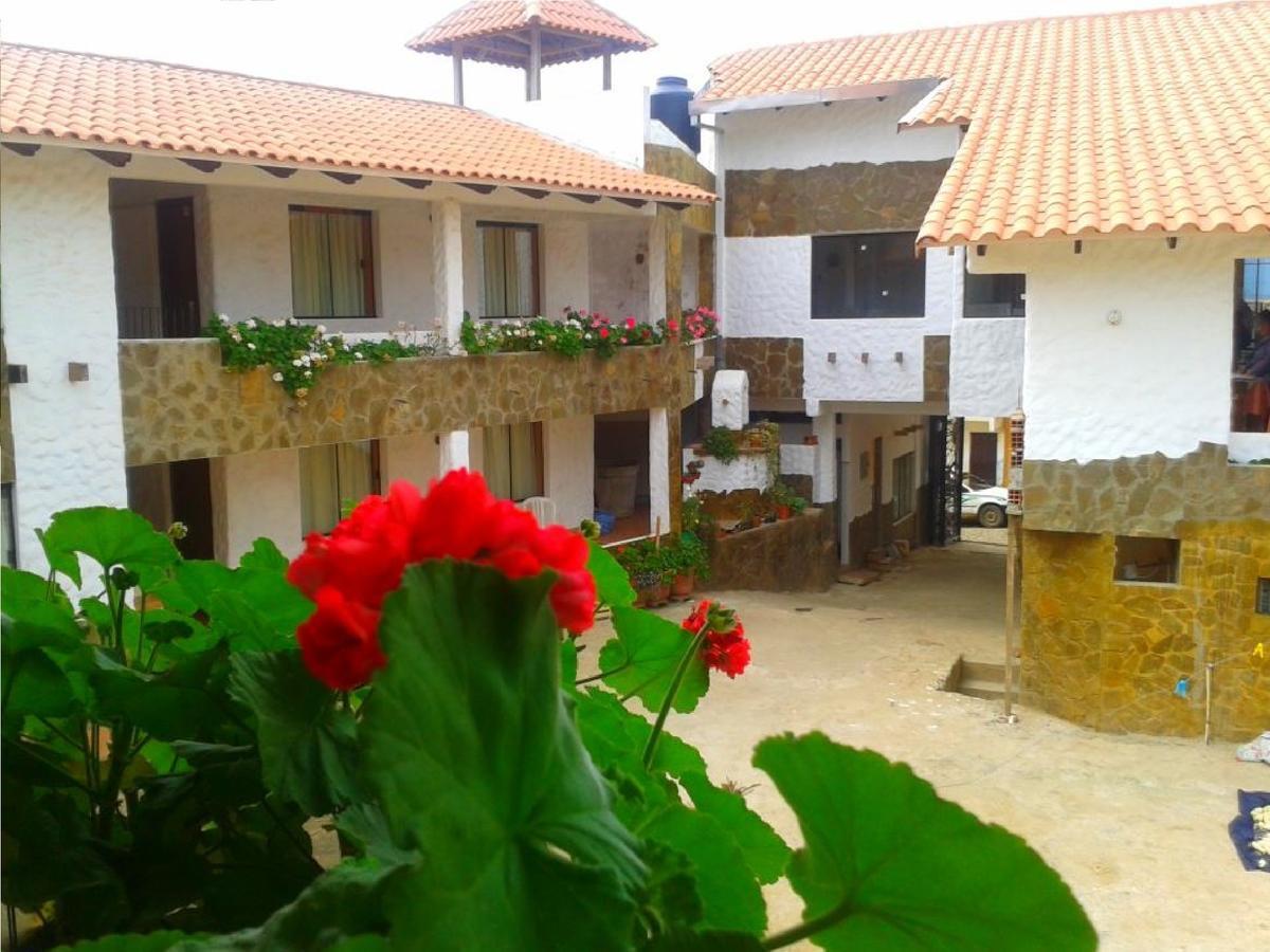 Plaza Pueblo Hotel Vallegrande Buitenkant foto